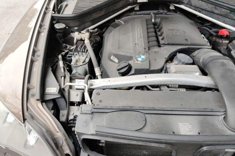 Used BMW X5 2011 xDrive35i Luxury Model Engine Bay Right