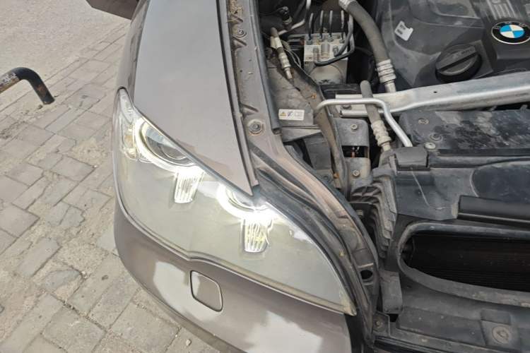 Used BMW X5 2011 xDrive35i Luxury Model Engine Bay Right