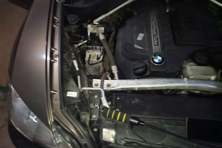 Used BMW X5 2011 xDrive35i Leading Model Engine Bay Right