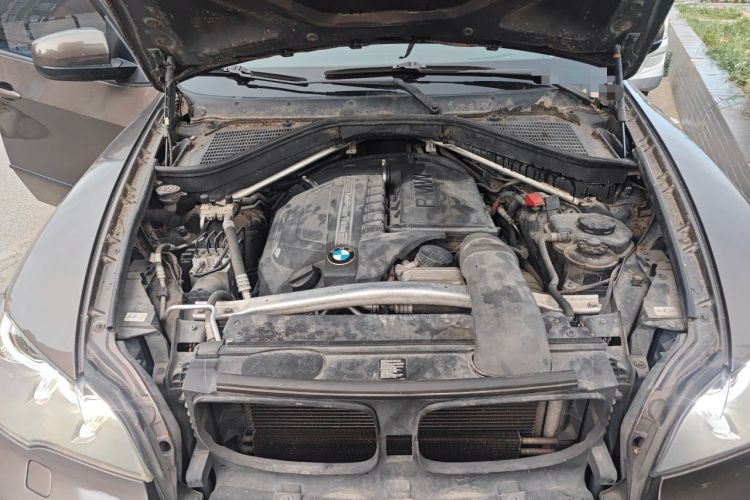 Used BMW X5 2011 xDrive35i Luxury Model Engine Bay