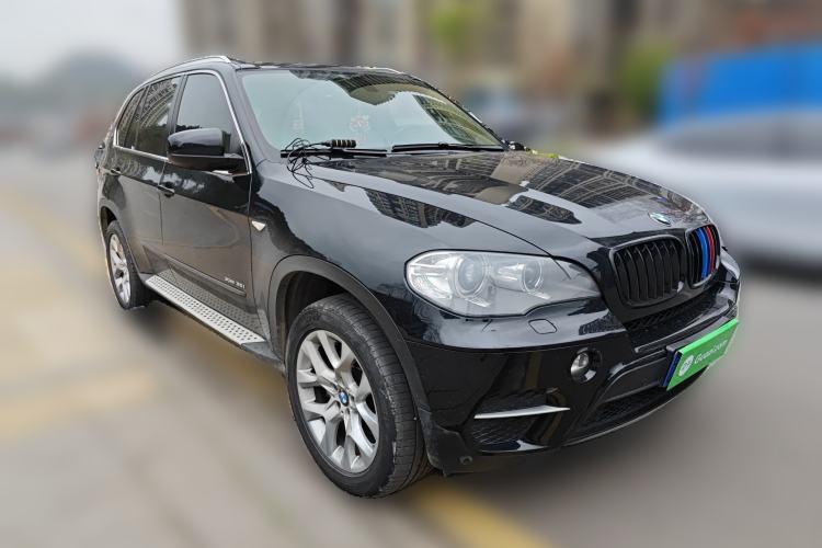 Used BMW X5 2011 xDrive35i Leading Model Front Right 45 Deg
