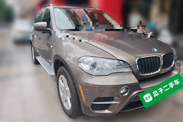 Used BMW X5 2011 xDrive35i Leading Model Front Right 45 Deg