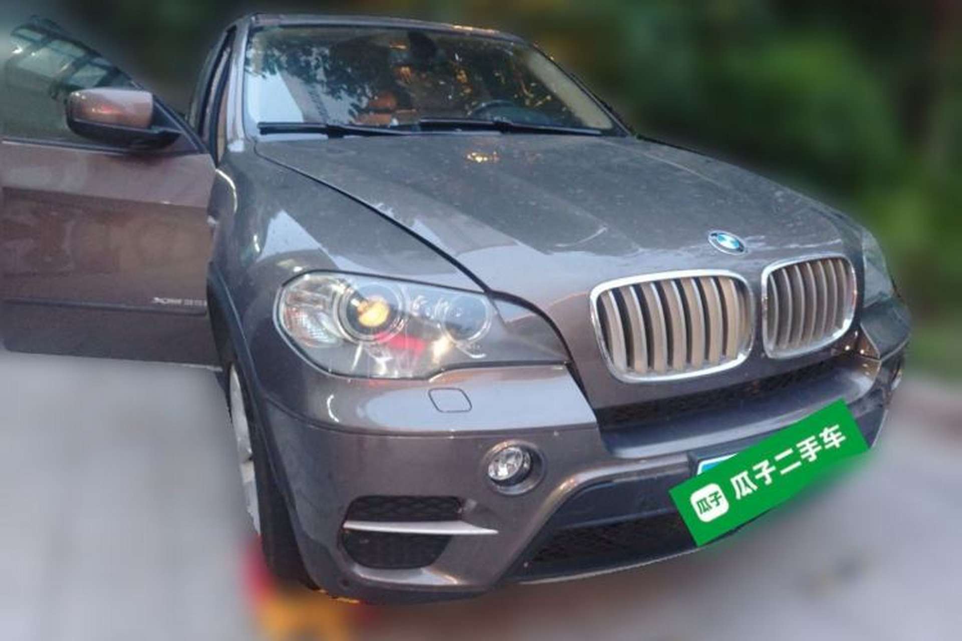 Used BMW X5 2011 xDrive35i Leading Model Front Right 45 Deg