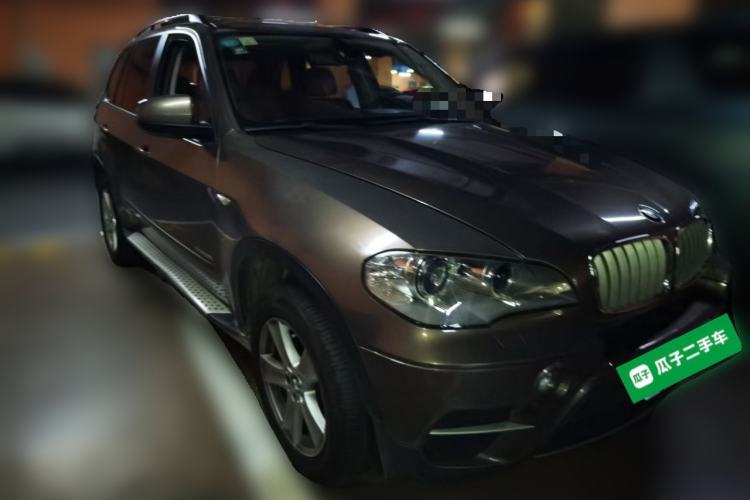 Used BMW X5 2011 xDrive35i Leading Model Front Right 45 Deg