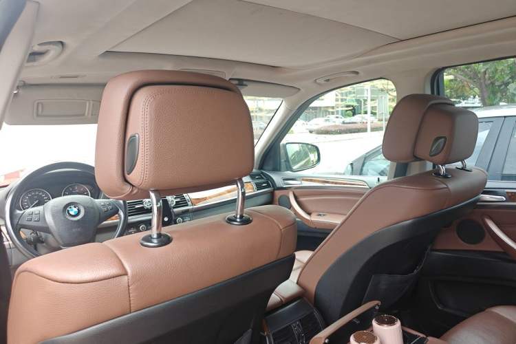 Used BMW X5 2011 xDrive35i Leading Model Headliner