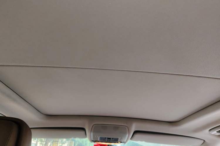 Used BMW X5 2011 xDrive35i Luxury Model Headliner