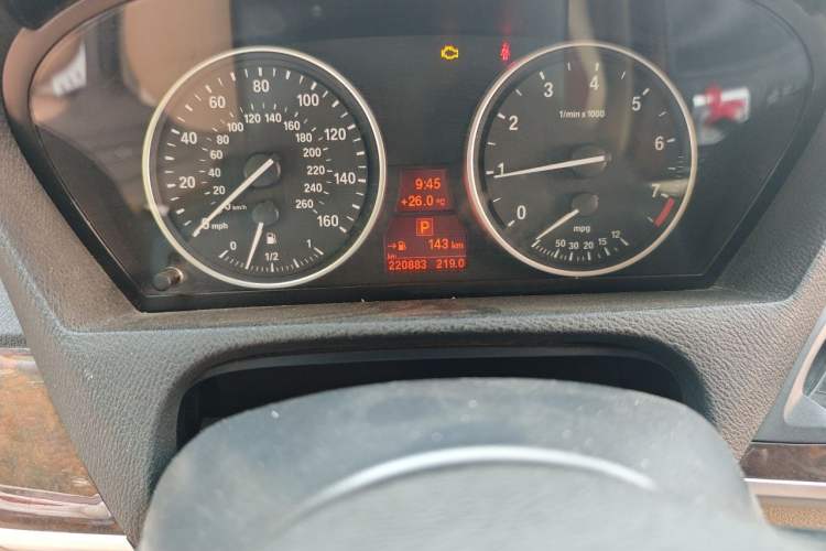 Used BMW X5 2011 xDrive35i Luxury Edition Odometer Close Up
