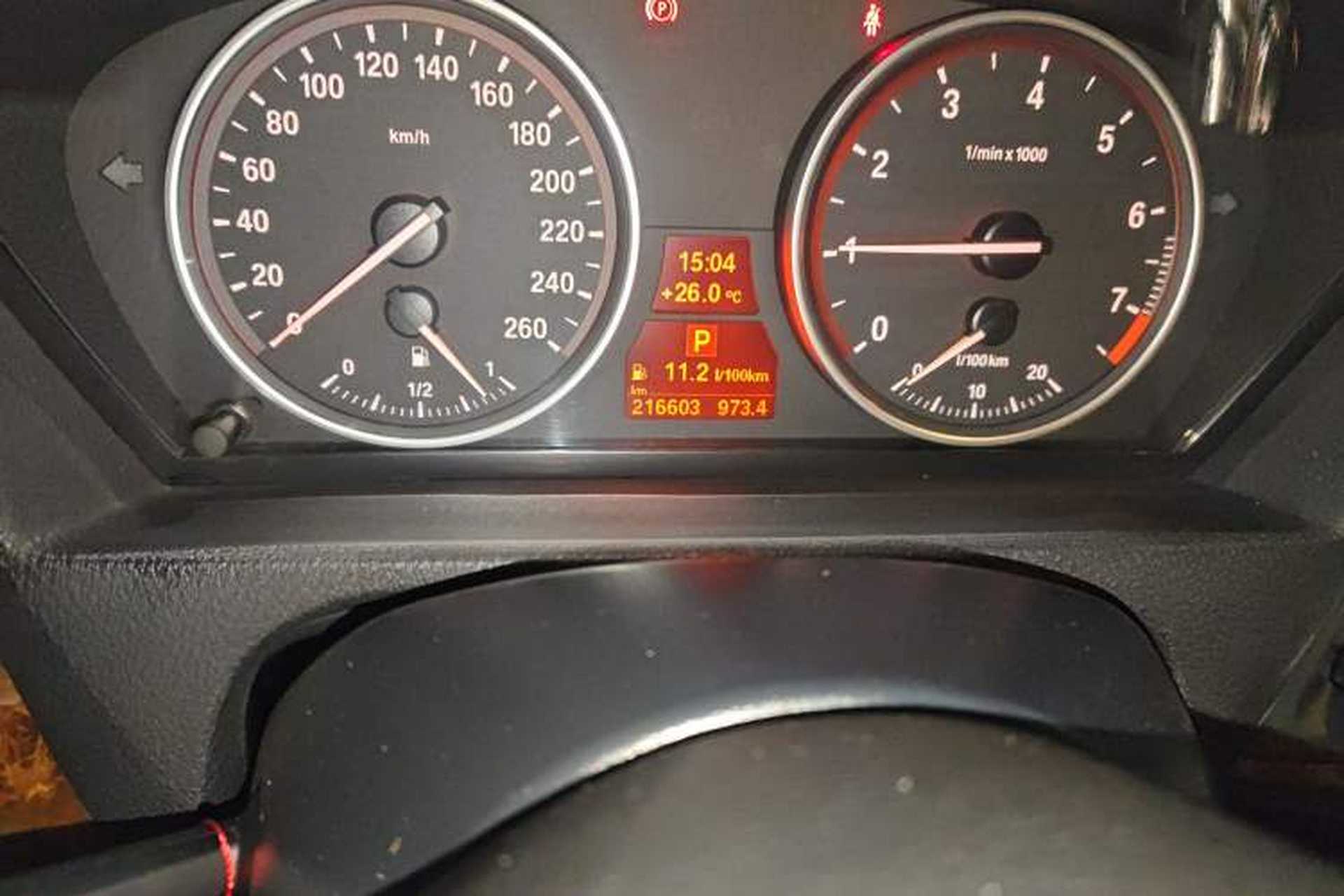 Used BMW X5 2011 xDrive35i Leading Model Odometer Close Up