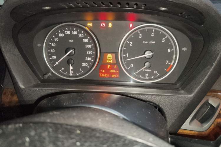 Used BMW X5 2011 xDrive35i Luxury Model Odometer Close Up