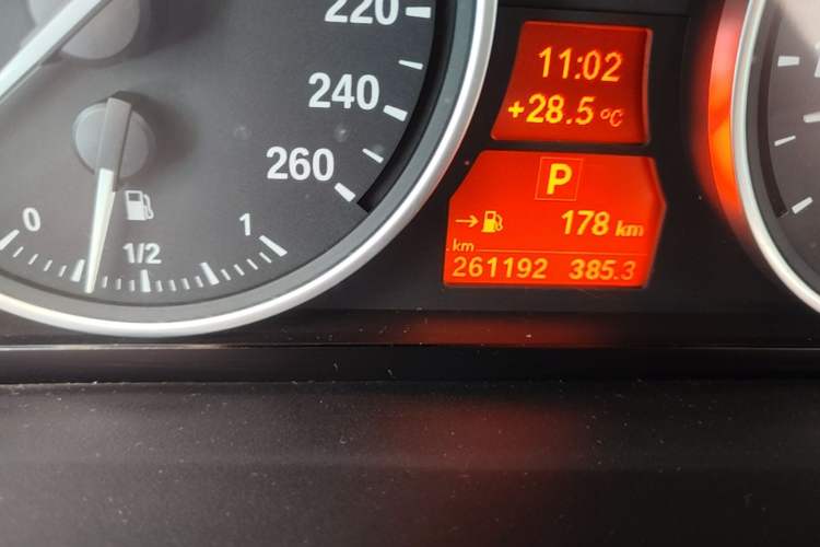 Used BMW X5 2011 xDrive35i Leading Model Odometer Close Up