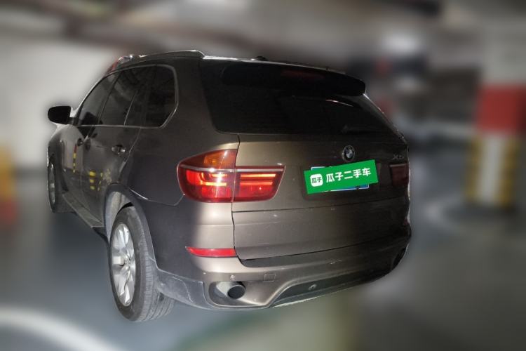 Used BMW X5 2011 xDrive35i Luxury Model Rear Left 45 Deg