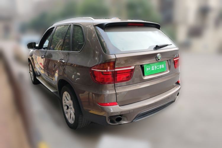 Used BMW X5 2011 xDrive35i Luxury Model Rear Left 45 Deg