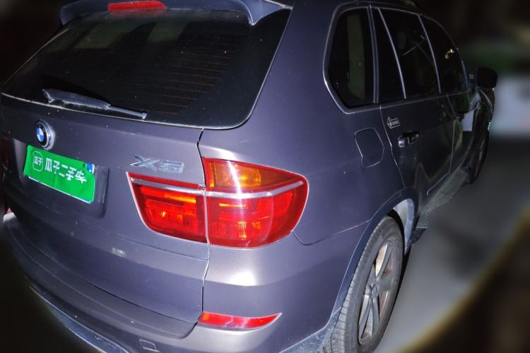 Used BMW X5 2011 xDrive35i Leading Model Rear Right 45 Deg