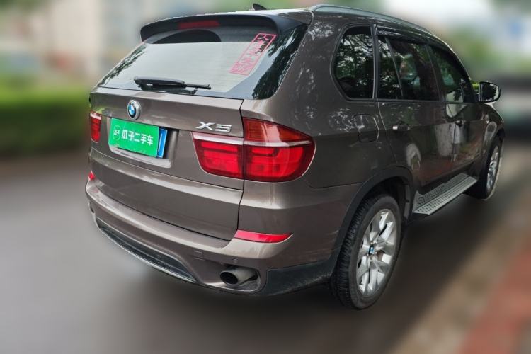 Used BMW X5 2011 xDrive35i Luxury Model Rear Right 45 Deg