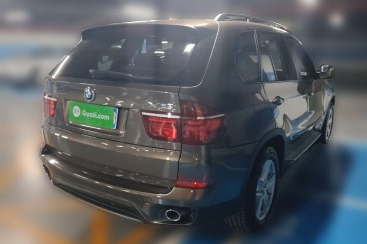 Used BMW X5 2011 xDrive35i Leading Model Rear Right 45 Deg