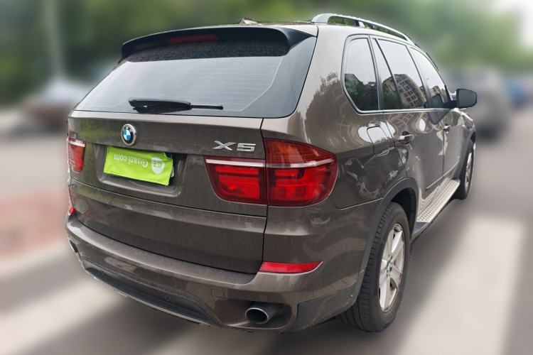Used BMW X5 2011 xDrive35i Leading Model Rear Right 45 Deg