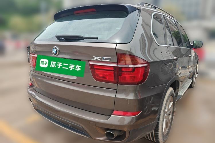 Used BMW X5 2011 xDrive35i Leading Model Rear Right 45 Deg