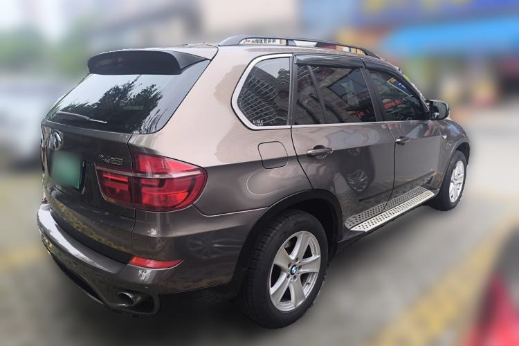 Used BMW X5 2011 xDrive35i Leading Model Rear Right 45 Deg