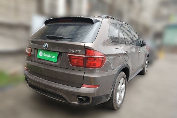Used BMW X5 2011 xDrive35i U.S. specification Rear Right 45 Deg