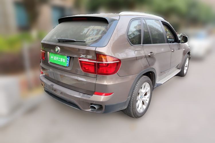 Used BMW X5 2011 xDrive35i Luxury Model Rear Right 45 Deg