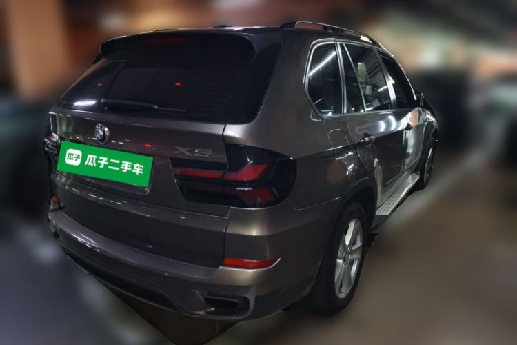 Used BMW X5 2011 xDrive35i Leading Model Rear Right 45 Deg