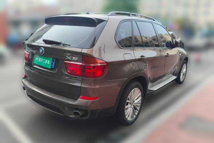 Used BMW X5 2011 xDrive35i Leading Model Rear Right 45 Deg