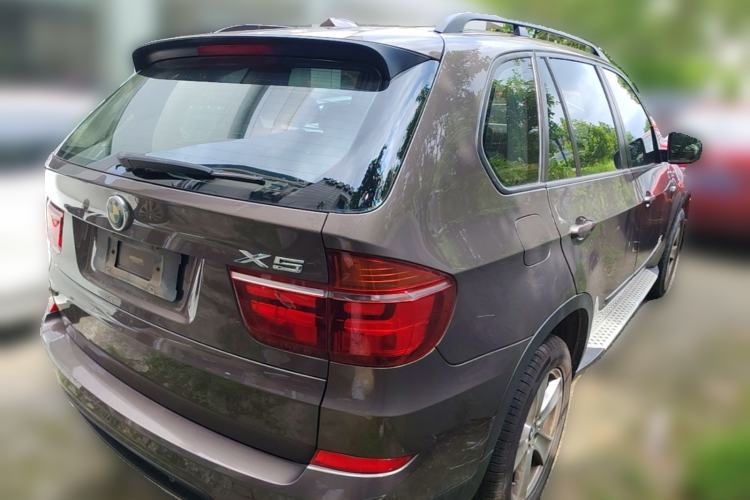 Used BMW X5 2011 xDrive35i Leading Model Rear Right 45 Deg