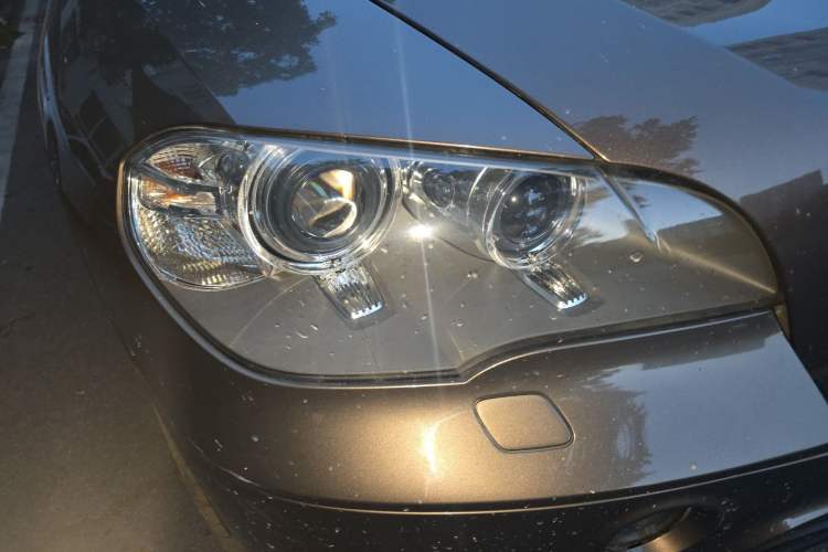 Used BMW X5 2011 xDrive35i Leading Model Right Front Headlight