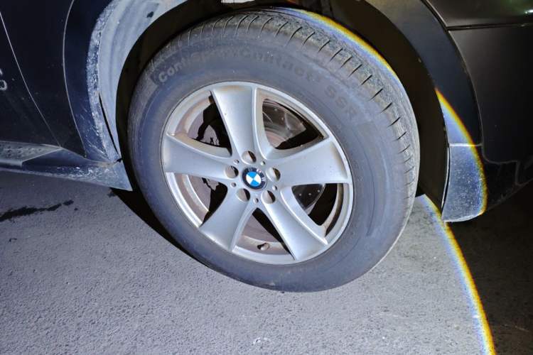 Used BMW X5 2011 xDrive35i Leading Model Right Front Wheel Hub