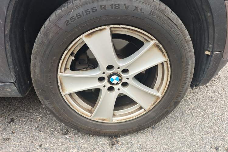 Used BMW X5 2011 xDrive35i Leading Model Right Front Wheel Hub