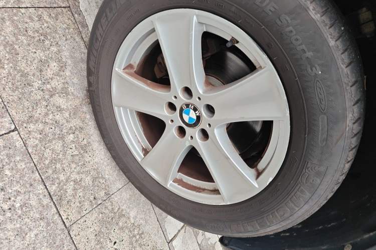 Used BMW X5 2011 xDrive35i Leading Model Right Front Wheel Hub
