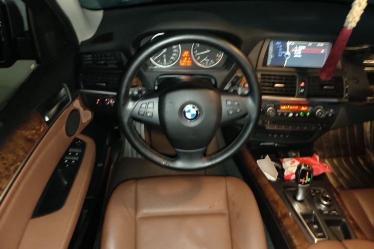 Used BMW X5 2011 xDrive35i Leading Model Steering Wheel