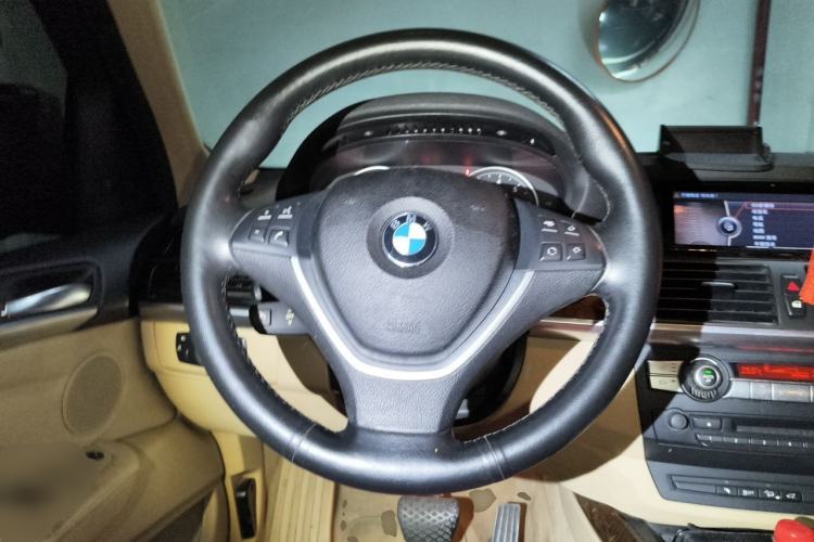 Used BMW X5 2011 xDrive35i Luxury Model Steering Wheel