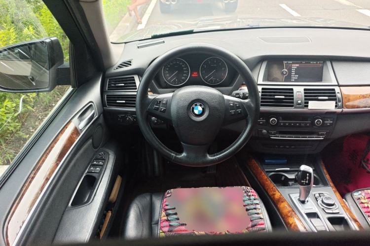Used BMW X5 2011 xDrive35i Leading Model Steering Wheel