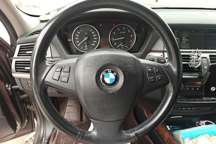 Used BMW X5 2011 xDrive35i Leading Model Steering Wheel