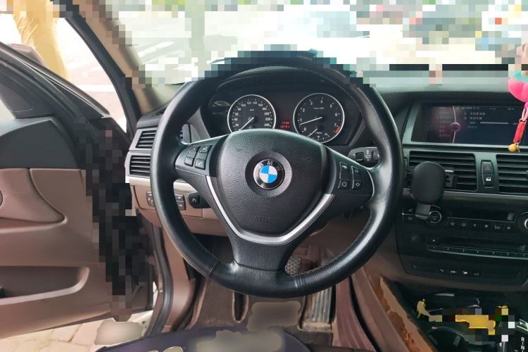 Used BMW X5 2011 xDrive35i Luxury Model Steering Wheel