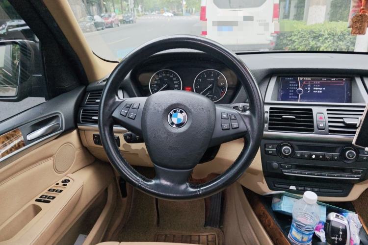 Used BMW X5 2011 xDrive35i Leading Model Steering Wheel