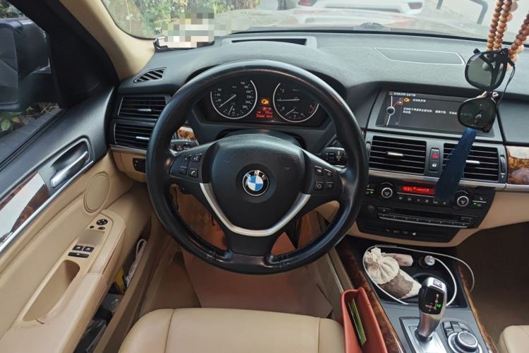 Used BMW X5 2011 xDrive35i Luxury Model Steering Wheel
