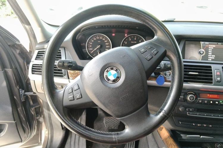 Used BMW X5 2011 xDrive35i Leading Model Steering Wheel