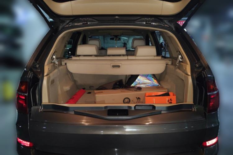 Used BMW X5 2011 xDrive35i Luxury Model Trunk