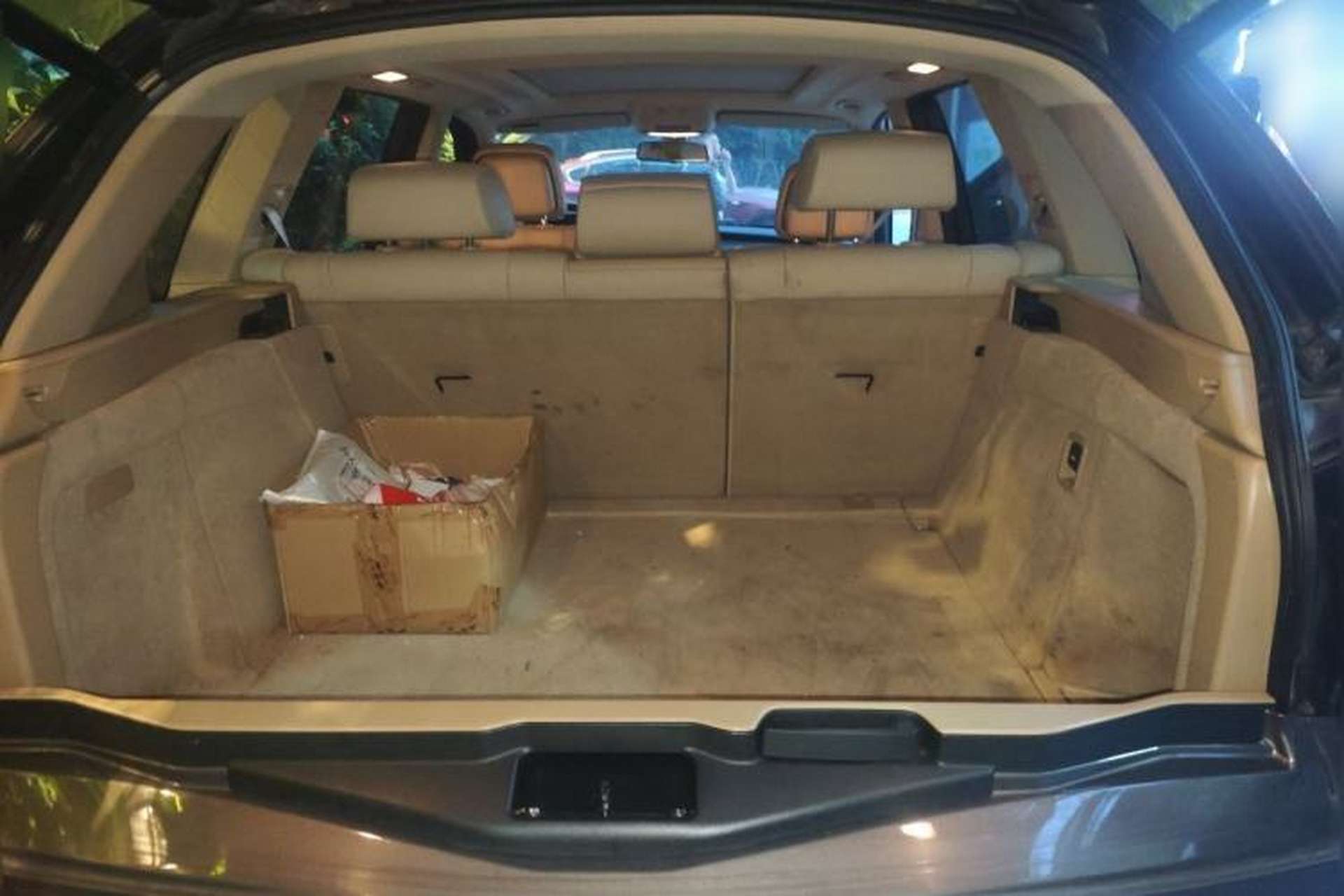Used BMW X5 2011 xDrive35i Leading Model Trunk