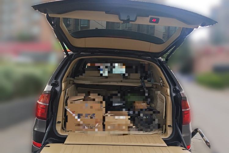Used BMW X5 2011 xDrive35i Luxury Model Trunk
