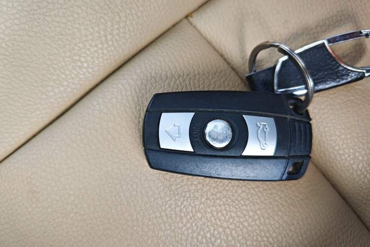 Used BMW X5 2011 xDrive35i Leading Model Vehicle Key