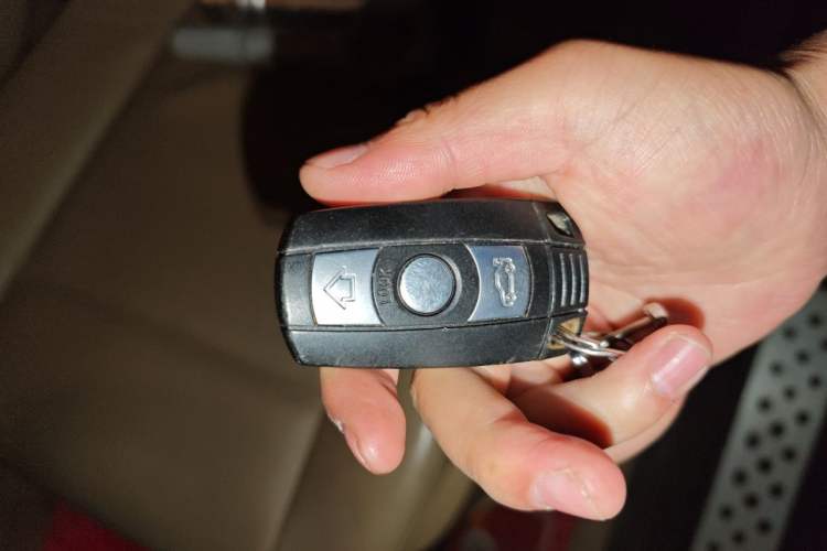 Used BMW X5 2011 xDrive35i Leading Model Vehicle Key