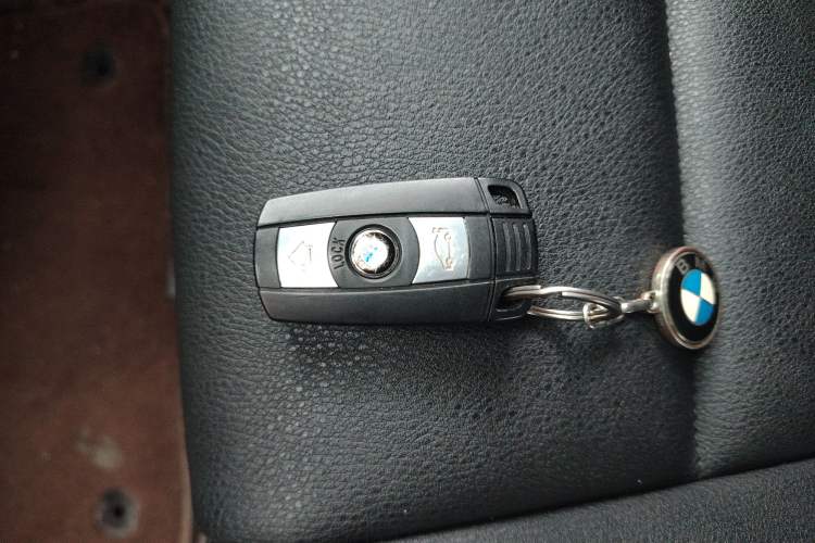Used BMW X5 2011 xDrive35i U.S. specification Vehicle Key