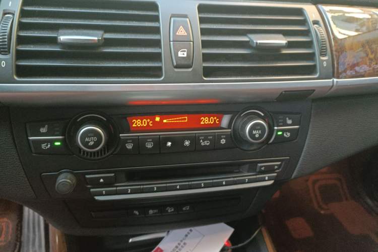 Used BMW X5 2011 xDrive35i Luxury Model Audio And AC Panel