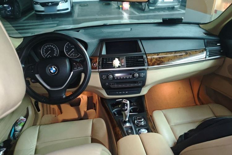 Used BMW X5 2011 xDrive35i Luxury Edition Center Console