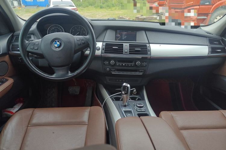 Used BMW X5 2011 xDrive35i Leading Model Center Console