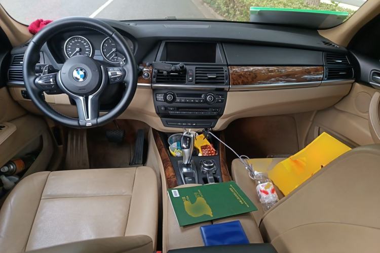 Used BMW X5 2011 xDrive35i Luxury Model Center Console