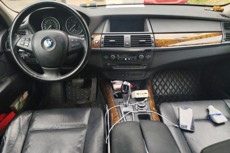 Used BMW X5 2011 xDrive35i Leading Model Center Console